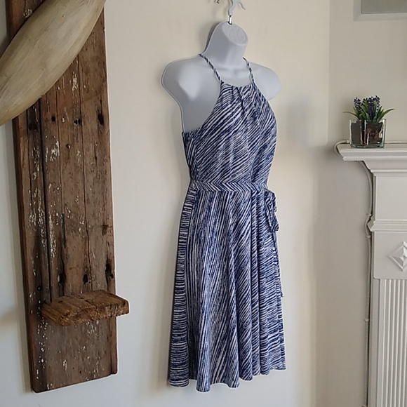 Ann Taylor Stretch Knit Fit & Flare Dress 2 - Picture 7 of 10